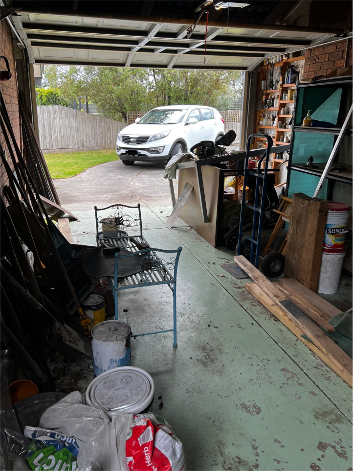 cluttered garage compassionate home clearig